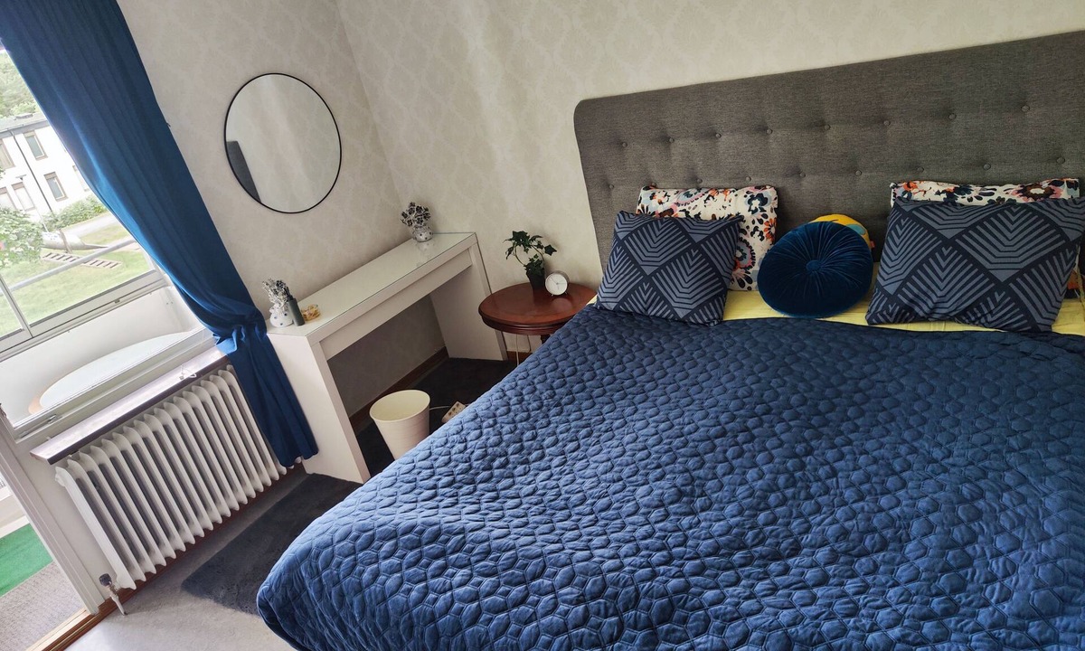 Orebro Apartment | Scandi-Modern Getaway Near park