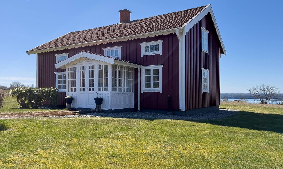 Varnamo O Other | Schöne Hütte mit Zugang zum Seeblick, Kamin, Boot und Badebereich
