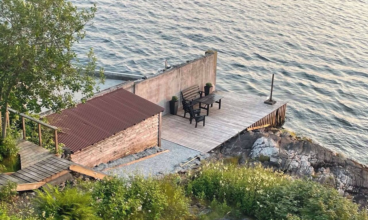 Ytrebygda Villa | Sea house with private dock near Bergen & Flesland