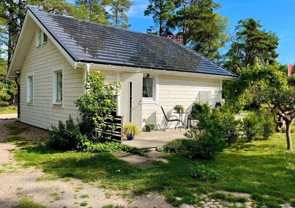 Storlinge House | Seaside Apartment Close to Borgholm