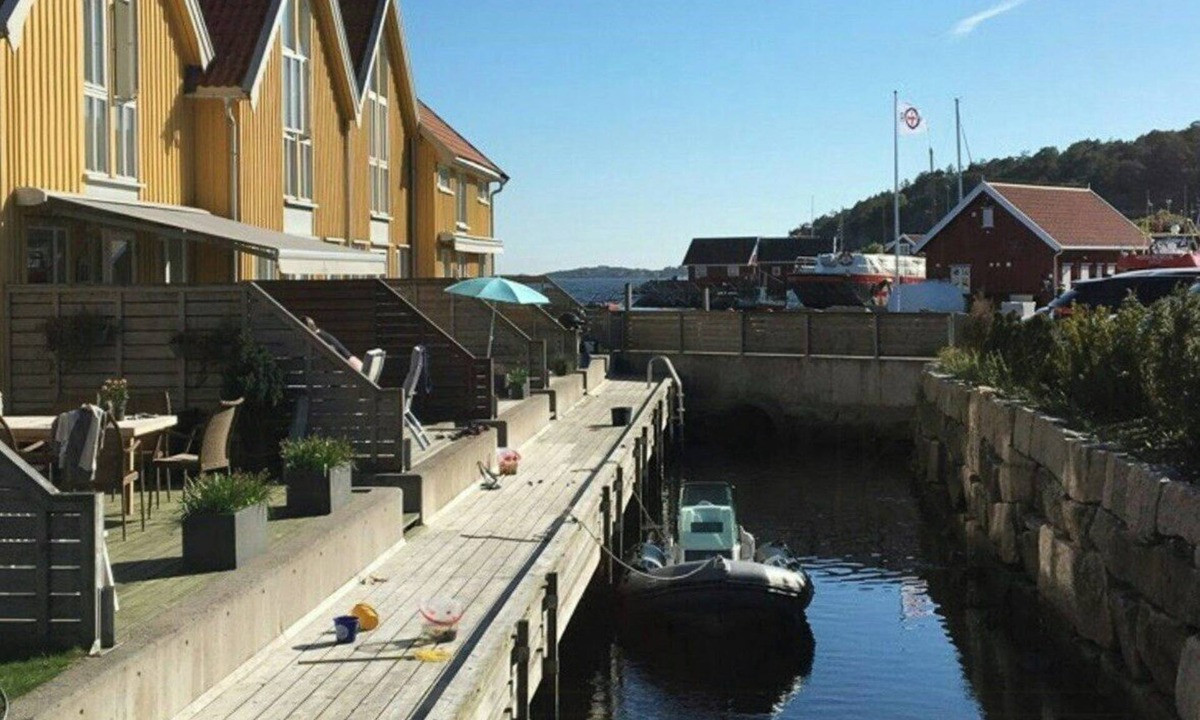 Hvaler Apartment | Seaside cabin with private beach and jetty, Hvaler