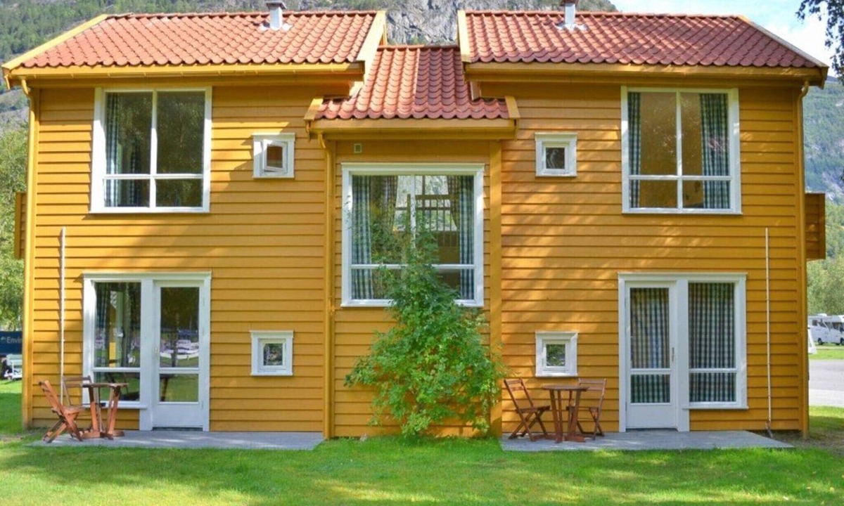 Lærdalsøyri House | Seasonal Retreat for Families