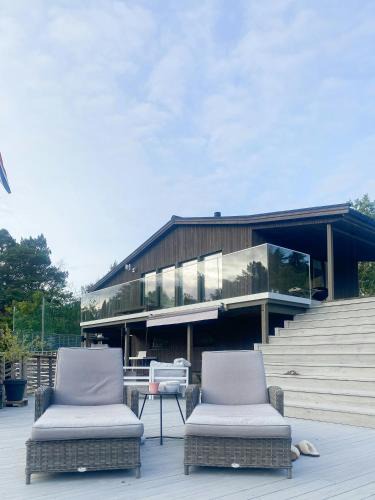 Lyngdal House | Secluded Cabin With A View And Ball Court