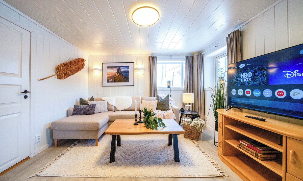 Botnhamn Apartment | Senja New 1BR - Sea View + Northern Lights, Near Segla/Hesten, walk to ferry