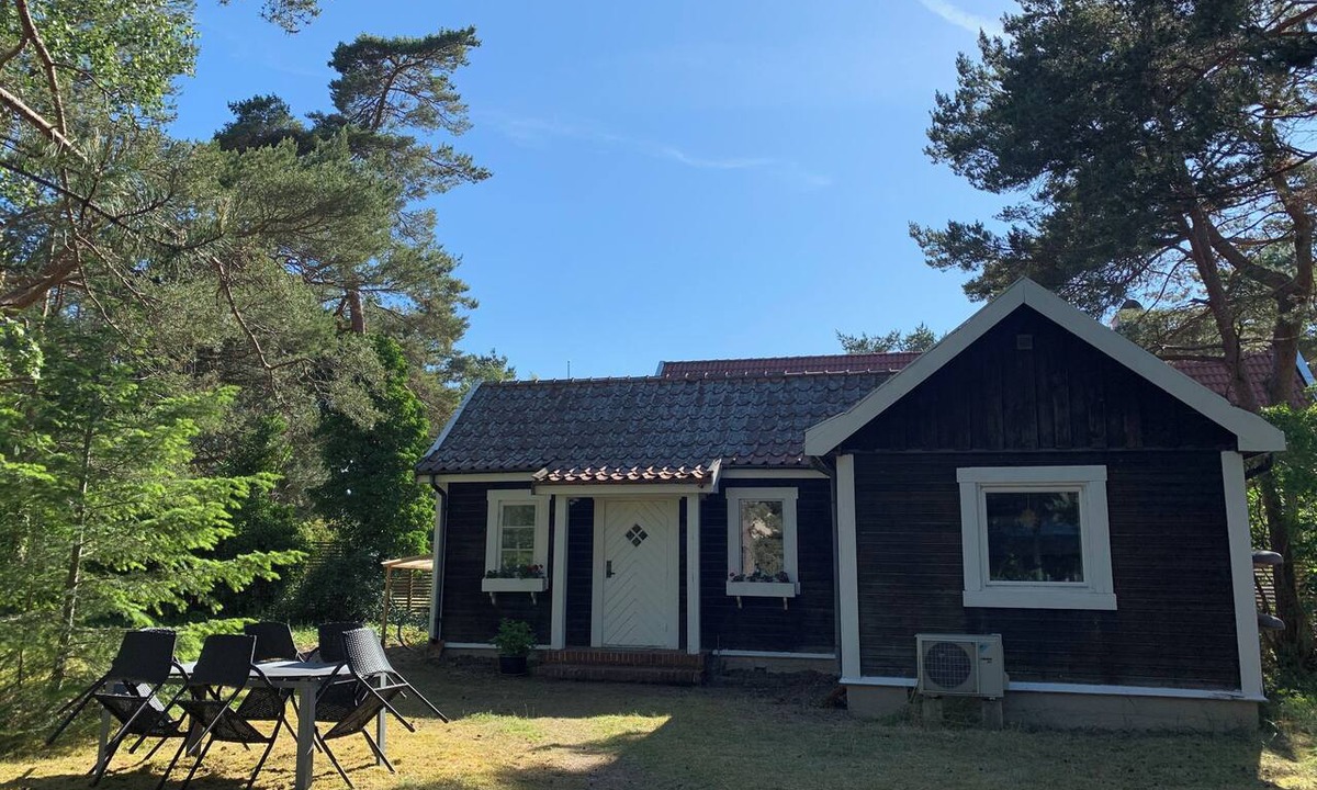 Hollviken Cottage | Serene 2-bedroom cottage with AC in charming Skåne län