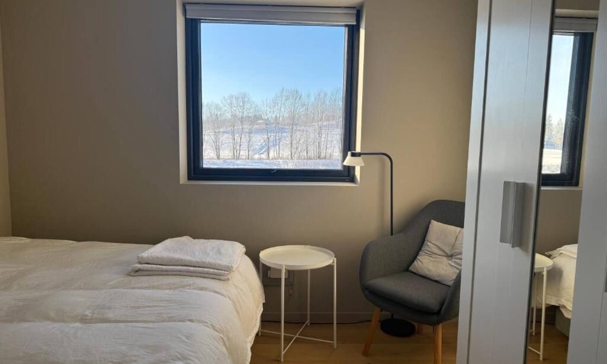 Asker House | Serene Guest Room Retreat in Asker with Private Terrace
