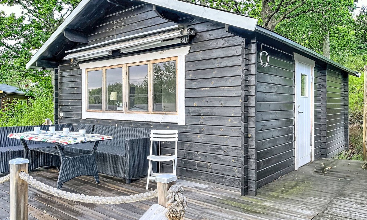 Kvillsfors House | Sjöarpstugan by Interhome