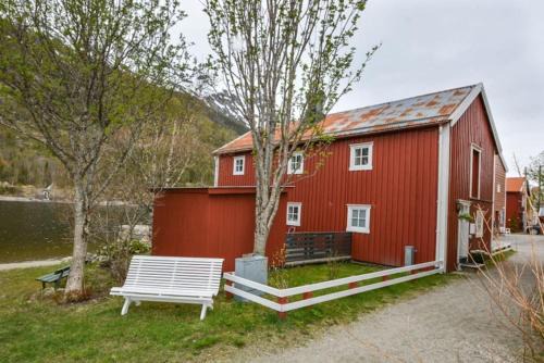 Mosjoen Hotel | Sjøgata Riverside Rental and Salmon Fishing