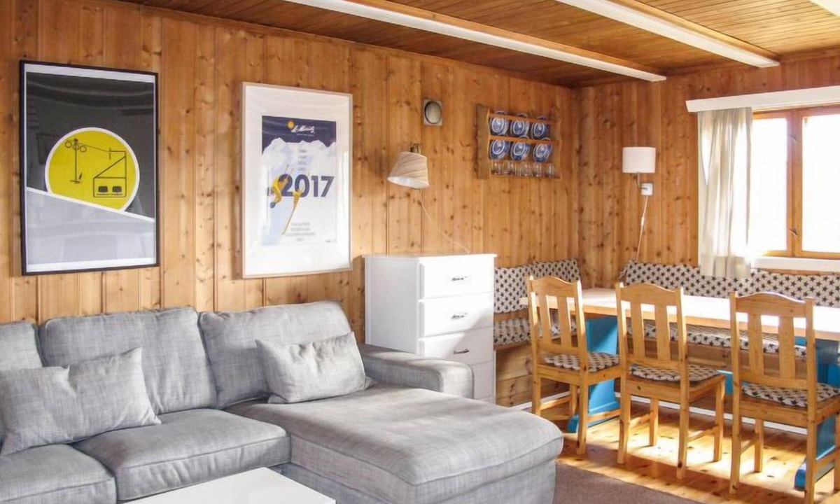 Svingvoll House | Skeisvegen by Interhome