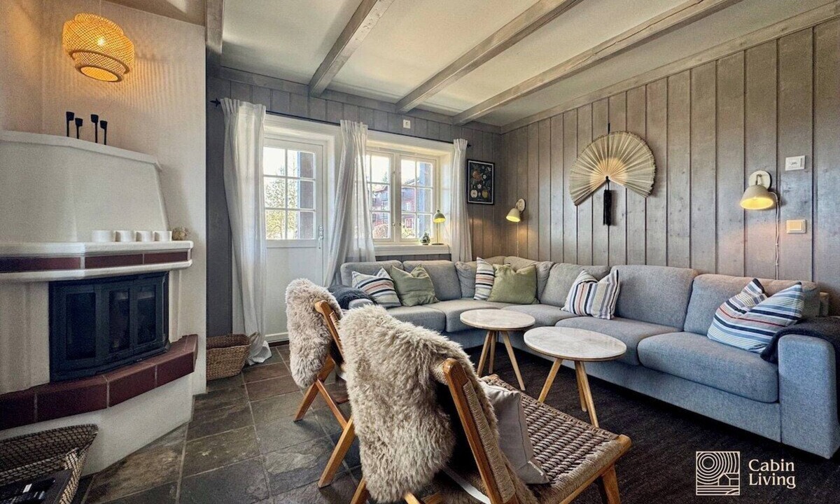 Trysil Apartment | Ski-in/out Trysil with 3 Bedrooms, Fireplace, Terrace, Garage and Sleeps 8