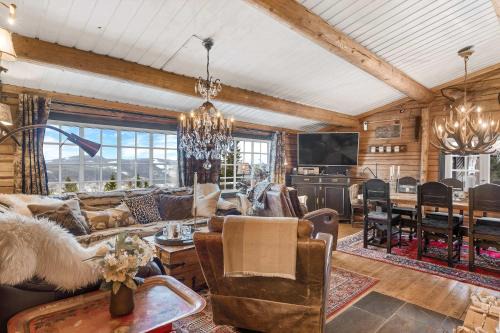 Trysil Ski Chalet | Ski-inout Trysil 4 Bed 4 Bath, Spa