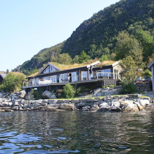 Aheim House | Småstranda Fjord Lodge