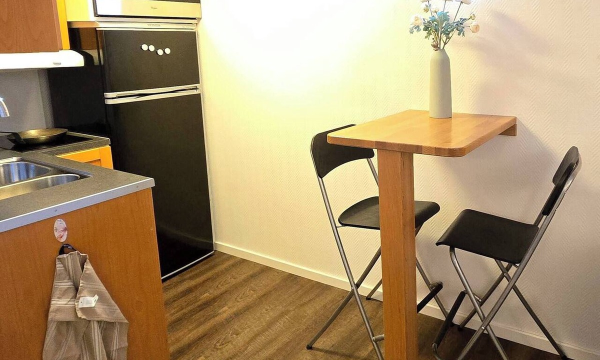 Sundsvall Apartment | Small cozy basement apartment