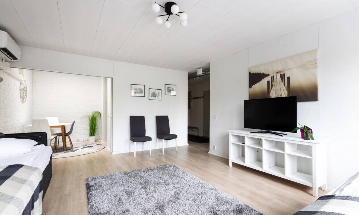 Vantaa Apartment | Spacious and cozy 2-room apartment for 4 – Kaivoksela, Vantaa