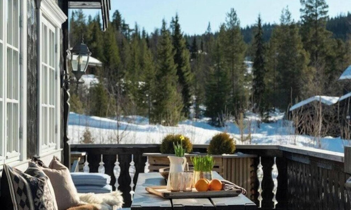 Nes House | Spacious family cabin at Nesfjellet with views