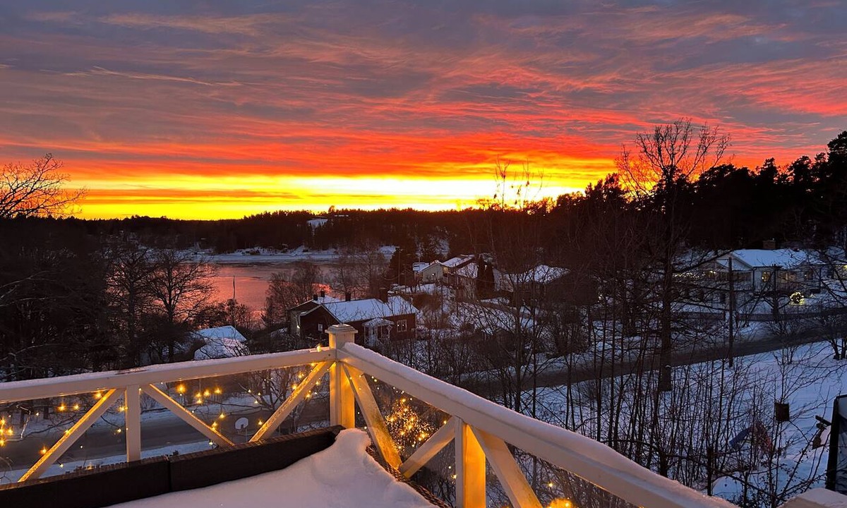 Vaxholm House | Spacious Family Retreat with Balcony and a stunning view