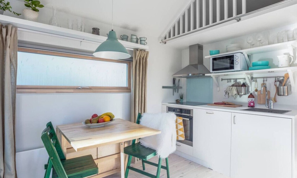 Alvsjo House | Sparkling house and garden close to city & nature