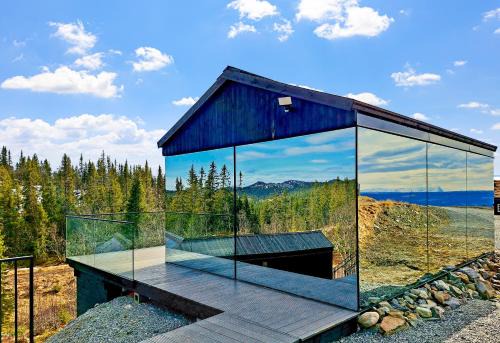 Nord-Aurdal House | Spegill Escape to Mirror Glass and Breathtaking Calm at 1000m