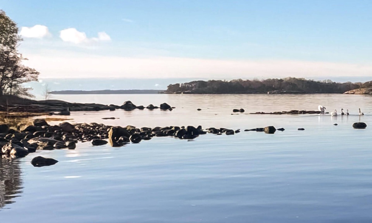 Graddo House | Spend a relaxing holiday in this charming holiday home with sea views.