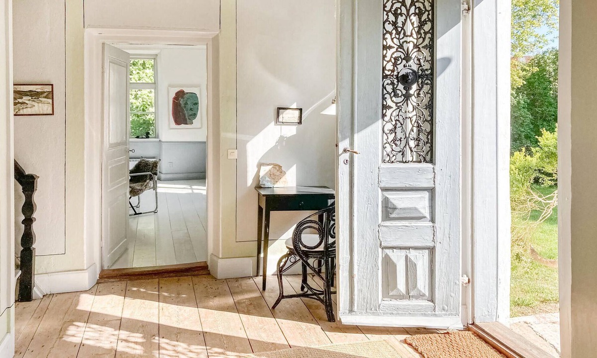 Hemse House | Spend a relaxing holiday in this holiday home with sauna.