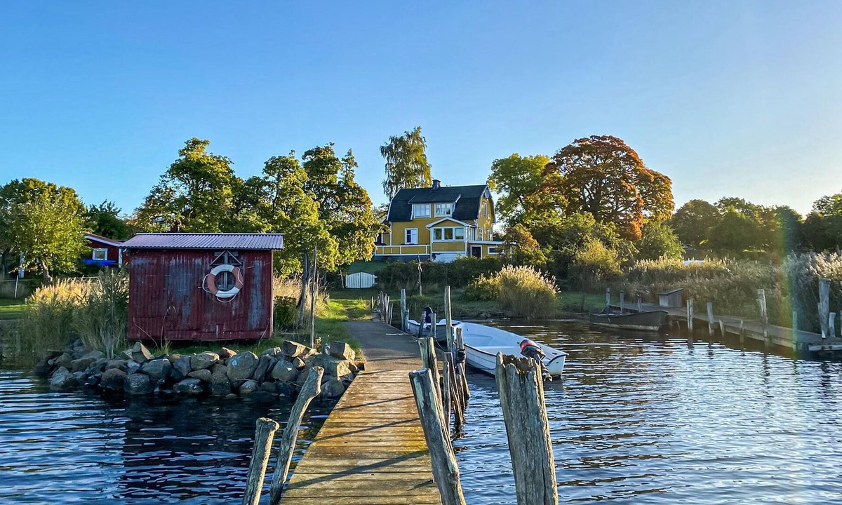 Nattraby House | Spend your relaxing vacation near the Almö nature reserve in this beautiful house by the sea in Blek