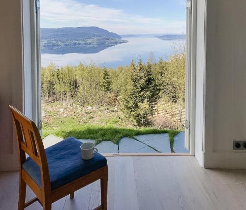 Hurdal Municipality House | Stately Cabin With Lake Mjøsa Panorama