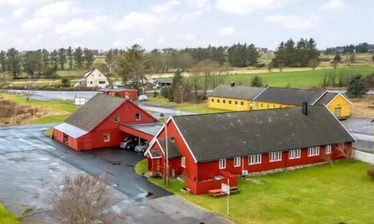 Farsund House | Stayover Lista