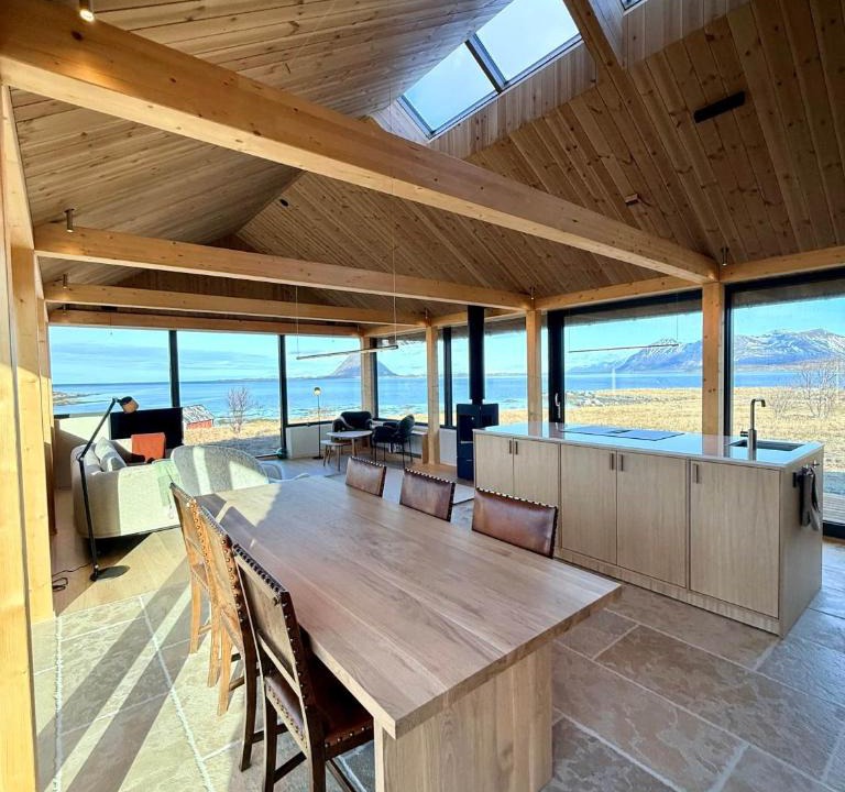 Vestvagøy House | Storøya Lodge Lofoten