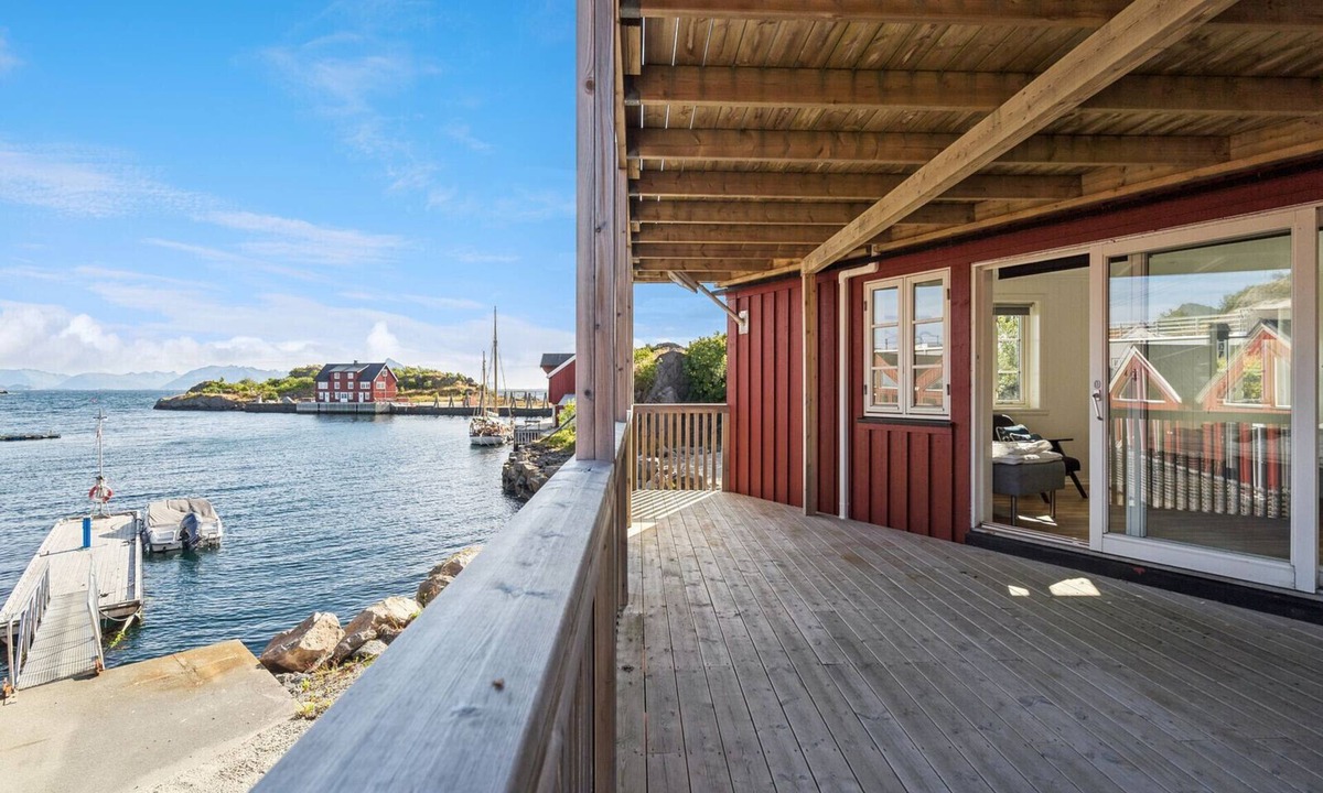Stamsund Apartment | Stor rorbu med høy standard