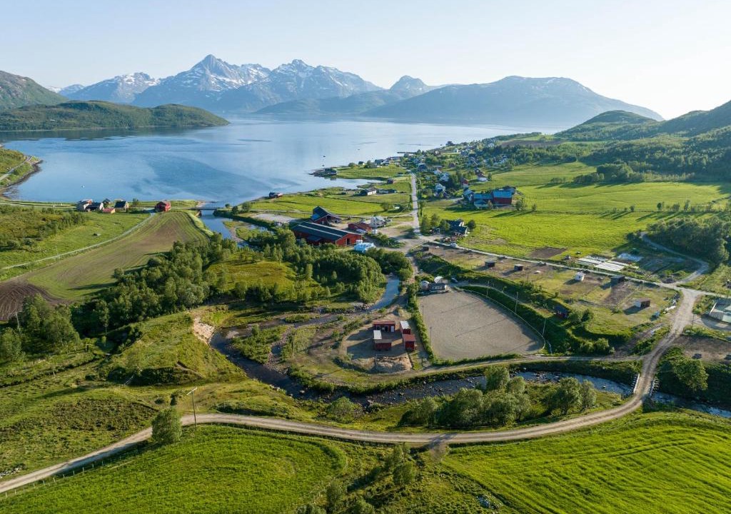 Tromso House | Storjord Farmstay Ranchhouse