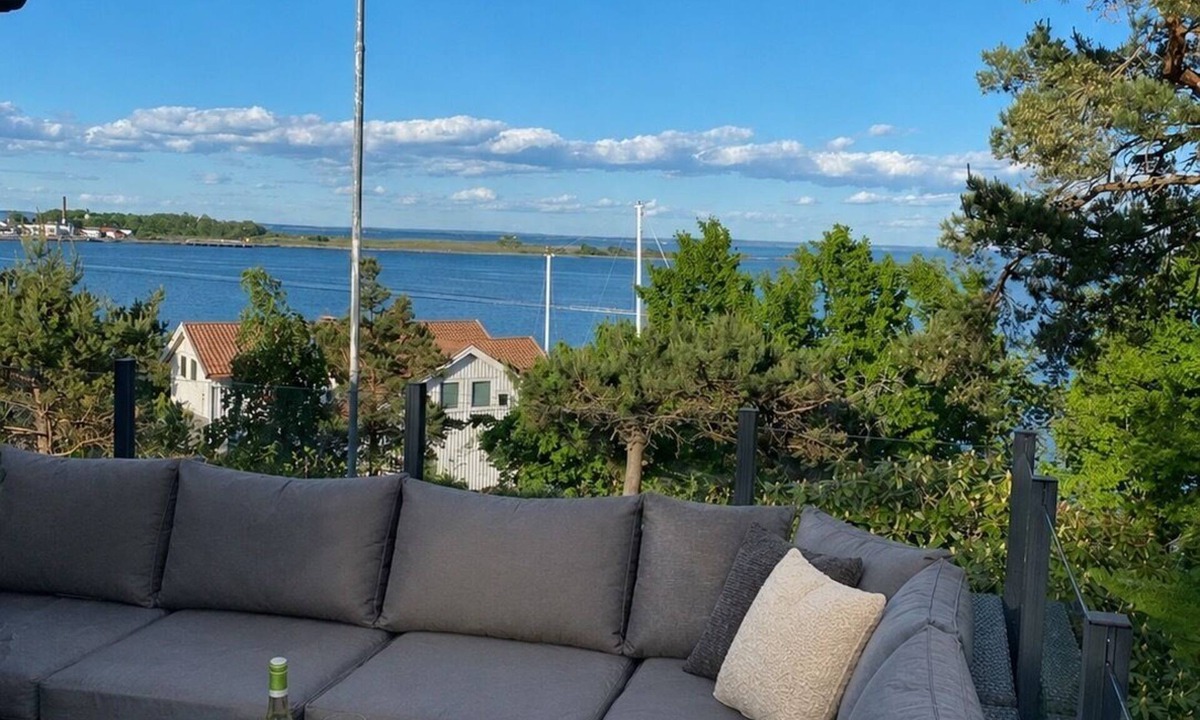 Tonsberg House | Stort sommerhus med sjøutsikt med det lille ekstra