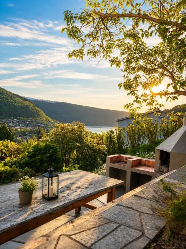 Stryn House | Stryn Panorama