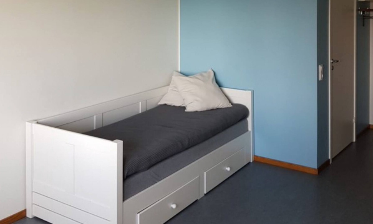 Innerstaden-Ostermalm Apartment | Student Only: Coveniently-located Apartment in Klintvagen