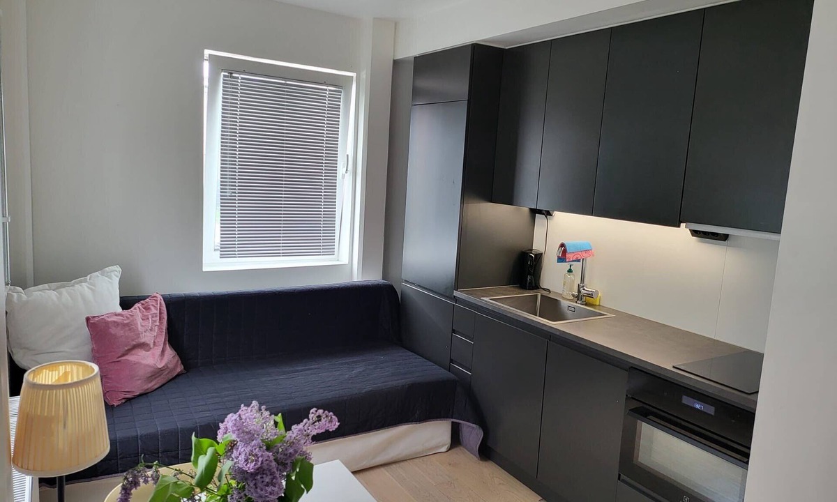 Edsberg Apartment | Studio Sleeps 2 Sollentuna centre