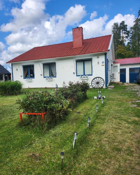 Svarta House | Stuga Ani