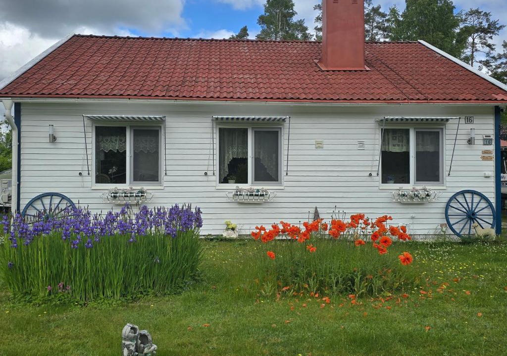 Svarta House | Stuga Ani Wellness & Sauna