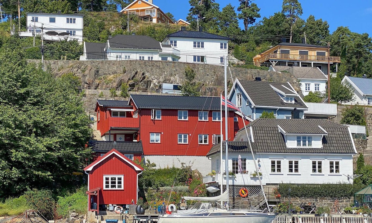 Arendal Apartment | Stunning apartment in Arendal with WiFi