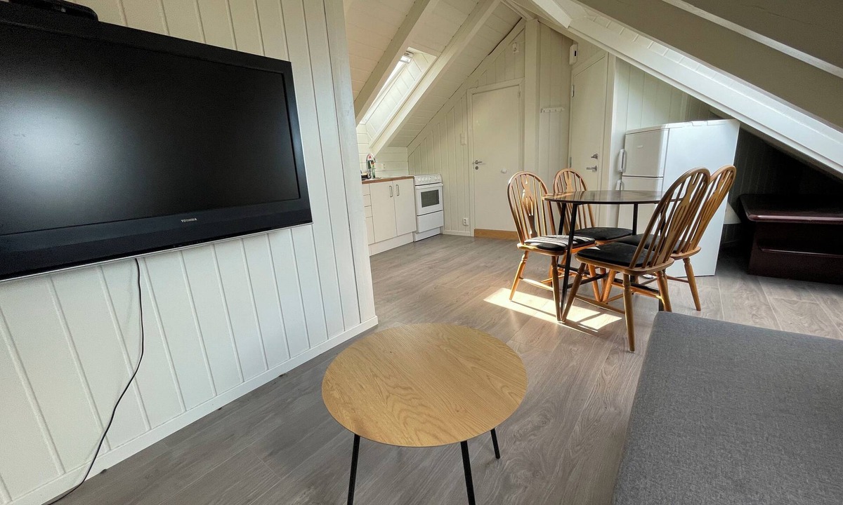 Stavanger Apartment | Stunning Hilltop Nest Unparalleled Views at BnB Ap 17