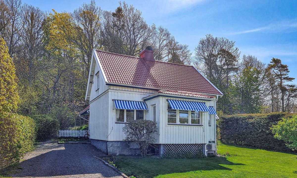 Kullavik House | Stunning home in Billdal with WiFi
