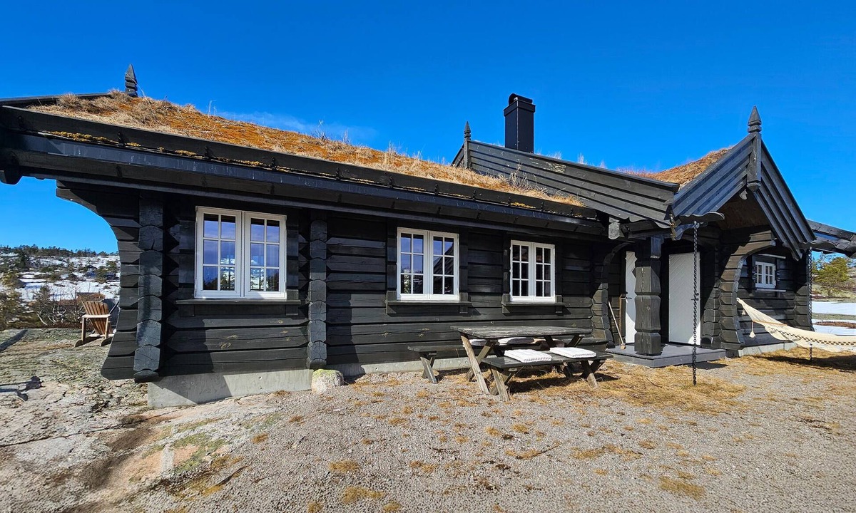 Tørdal House | Stunning home in Drangedal with WiFi