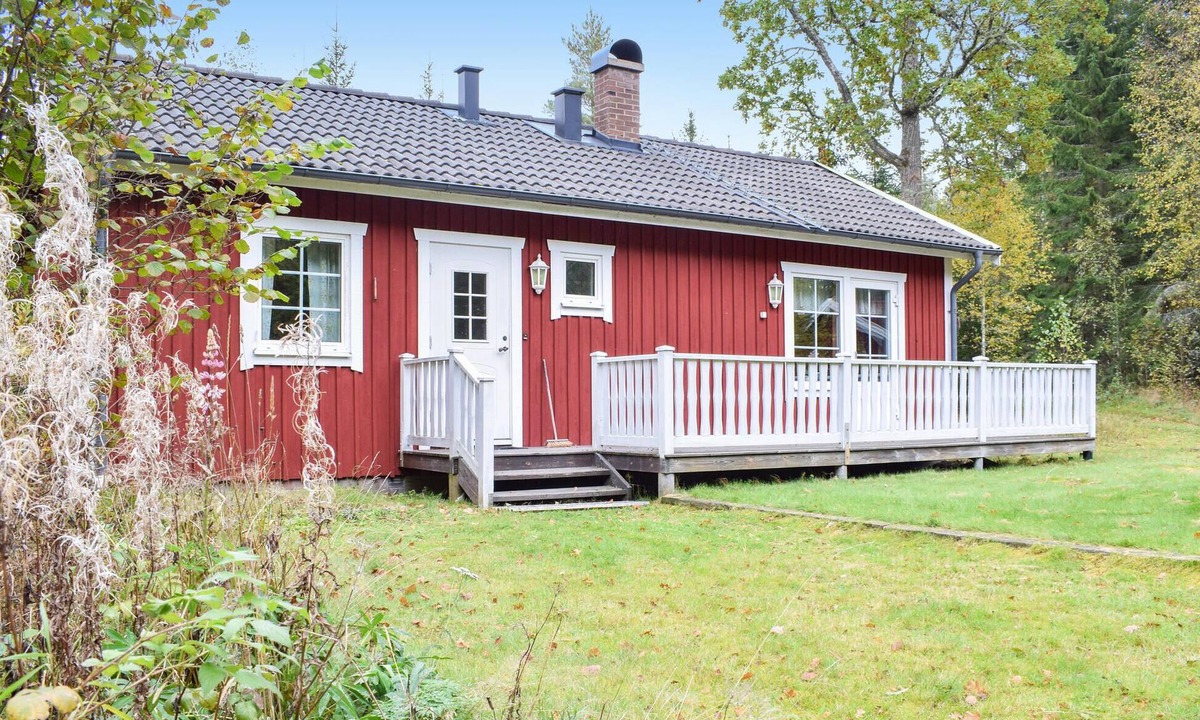 Eksjo Municipality House | Stunning home in Eksjö with kitchen