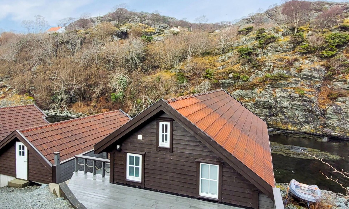Bomlo House | Stunning home in Finnås with WiFi