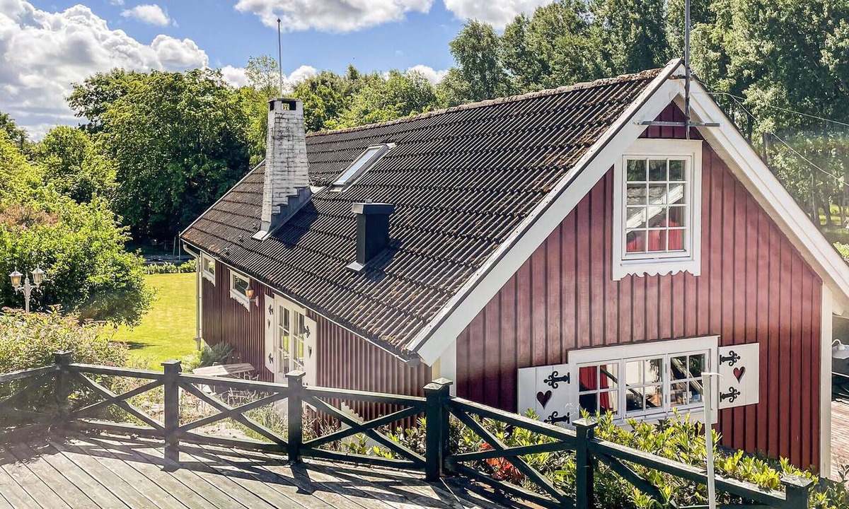 Frillesas House | Stunning home in Frillesås with sauna
