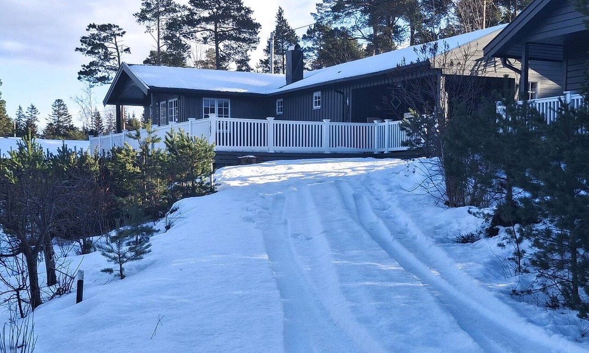 Frosta House | Stunning home in Frosta with house sea view