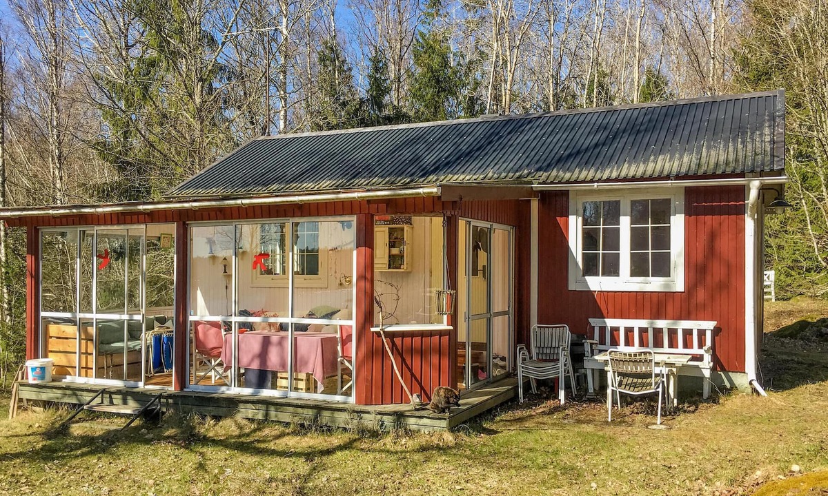 Vassmolösa House | Stunning home in Kallinge with lake view