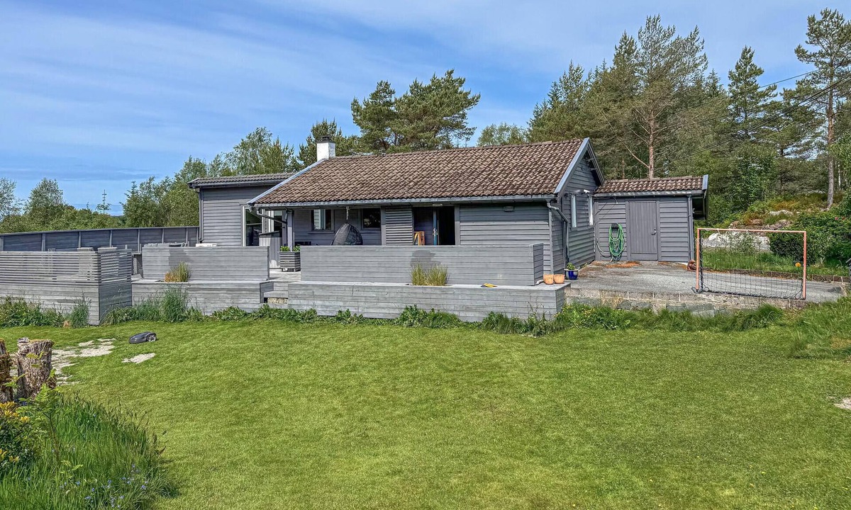 Austevoll House | Stunning home in Kolbeinsvik with WiFi