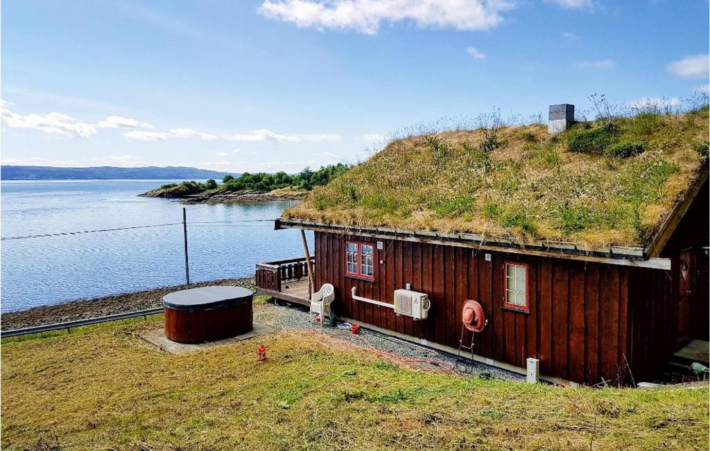 Verran House | Stunning Home In Malm With Lake View