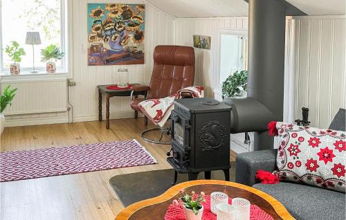 Peru-Lidhem House | Stunning Home In Västervik With Kitchen