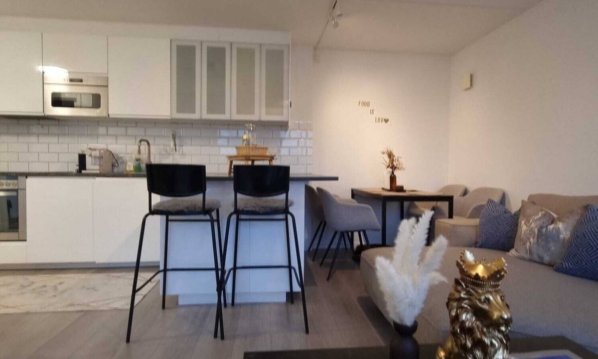 Gronland Apartment | Stunning Hotel Penthouse Located in Central Oslo