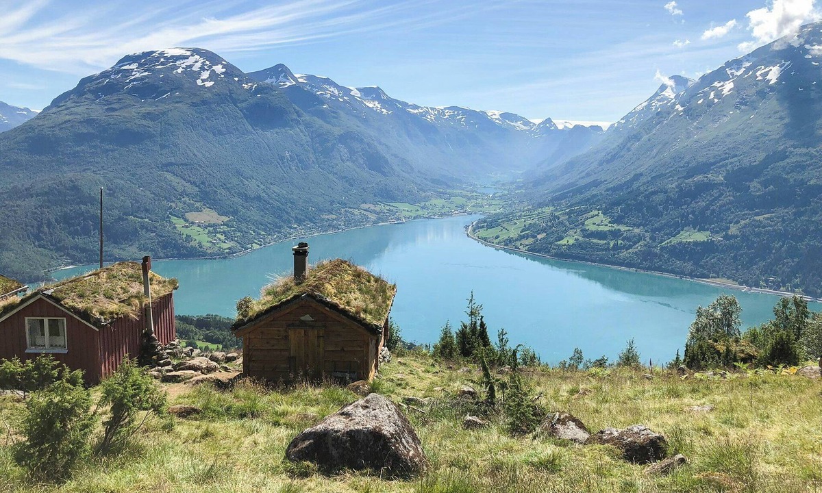 Stryn House | Stylish cabin in scenic Stryn